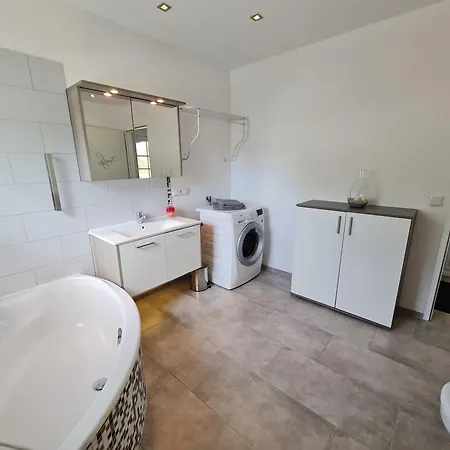 Steinershausen Apartman *